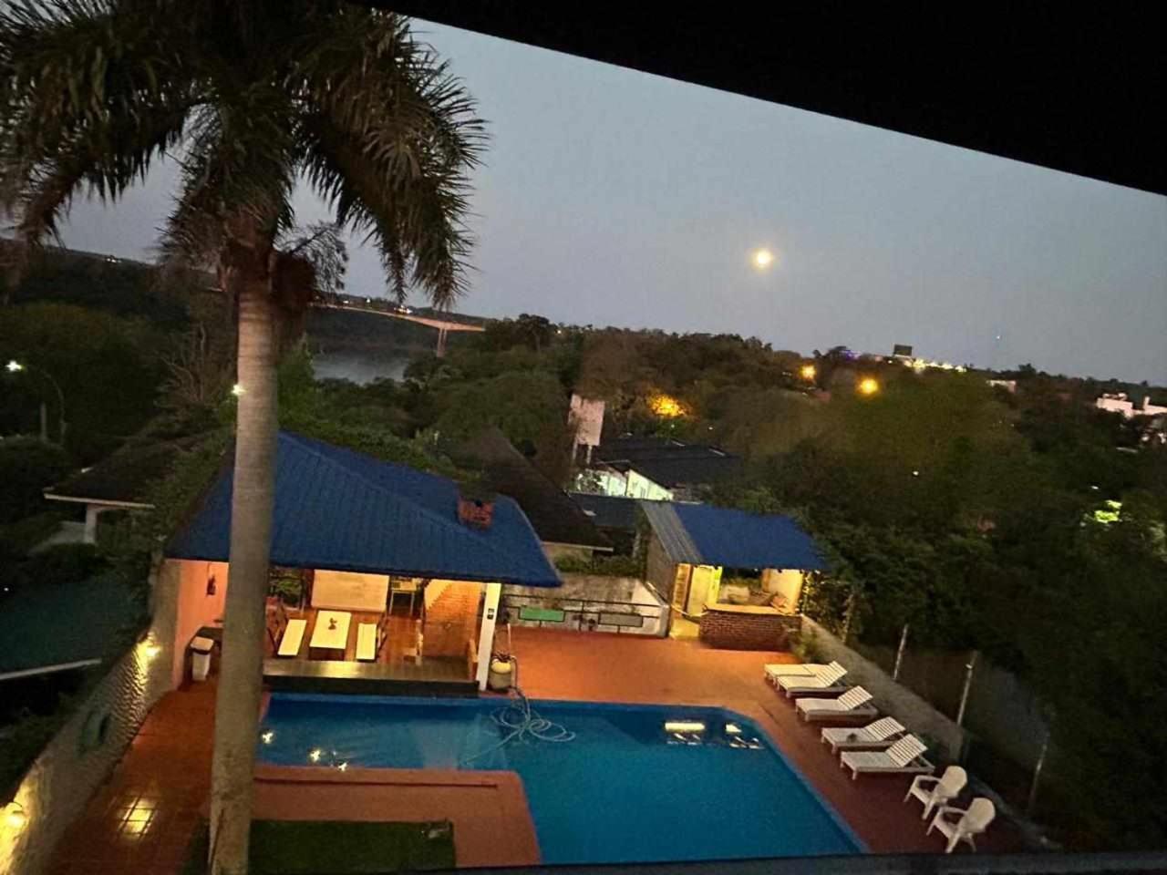 Guembe Al Rio Hostel 伊瓜苏港 外观 照片